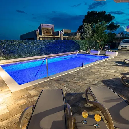 Villa Laura Makarska Exterior photo