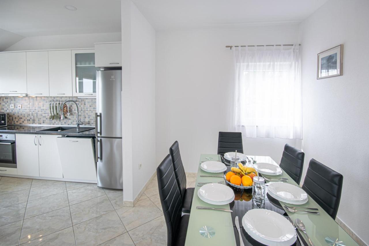 Apartment Laura Makarska