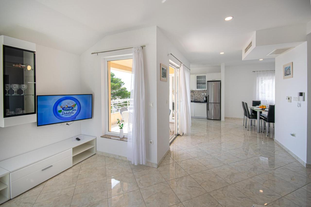 Laura Apartment Makarska