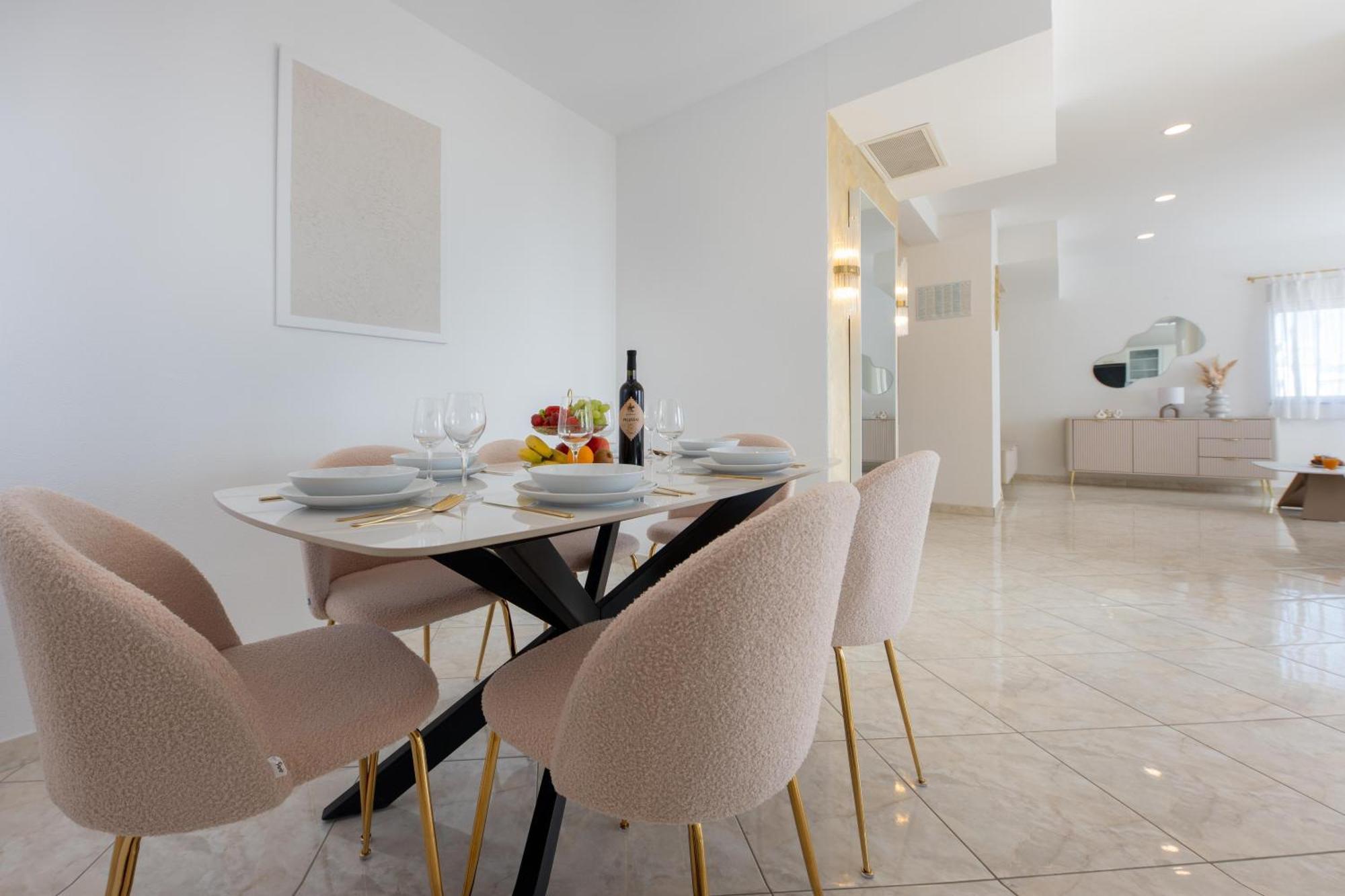 Laura Apartment Makarska